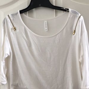 FINAL MARKDOWN Active USA tee large